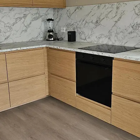 Brand New 3br By The Sea With Garden - 3 Minutes From By Train Apartamento